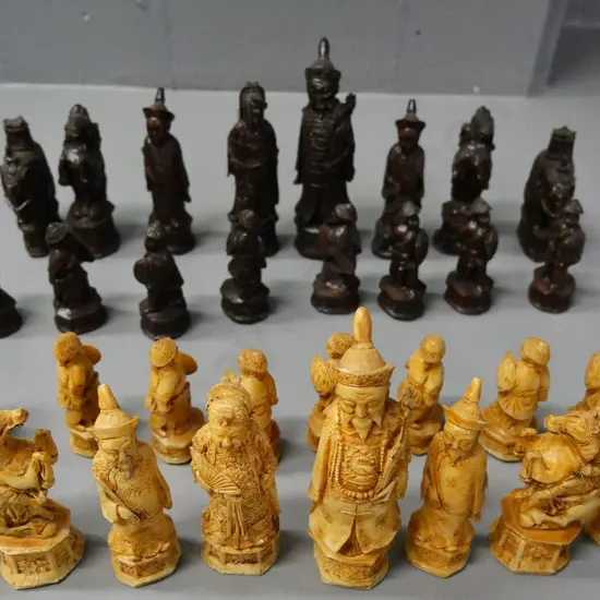 set of Chinese themed composite chess pieces - kings are H-140