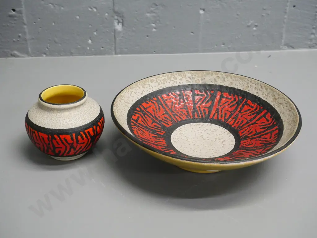 German pottery low-glaze bowl H-60 Diameter 200 and small vase Image 1++