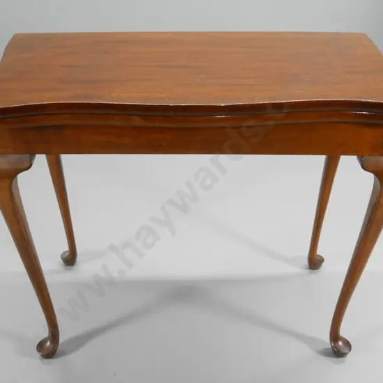mahogany cab leg games table with felt-inset swivel folding top H-700 810 x 810 in open position