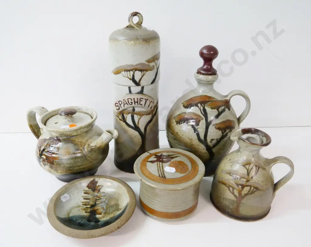 tree-theme art pottery jugs, teapot, spaghetti jar H-300 etc. - same unknown mark to base of 2 items Image 1++