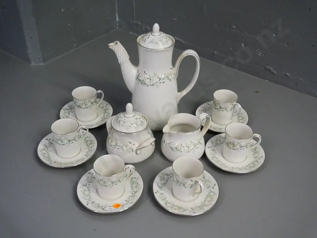 Royal Doulton Woodland Glade 15-piece coffee set Image 1++