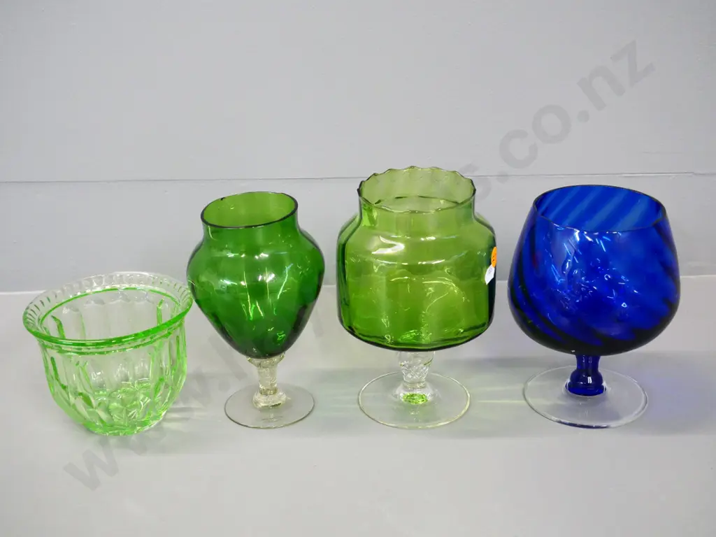 4 coloured glass items - green and clear comport H-170, stemmed vase, blue brandy and green depression glass bowl Image 1++