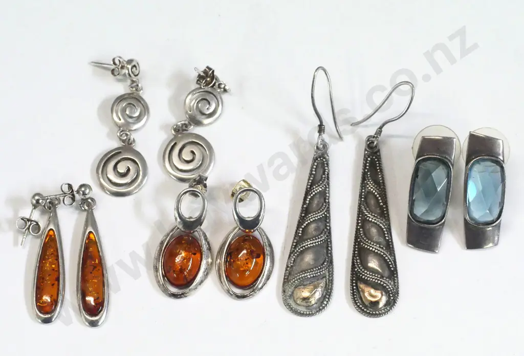5 pairs silver earrings all stamped 925 Image 1++