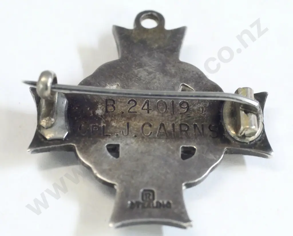 medal engravedB.24019 CPL. J.Cairns [r sterling]& bar no engravings Image 1++