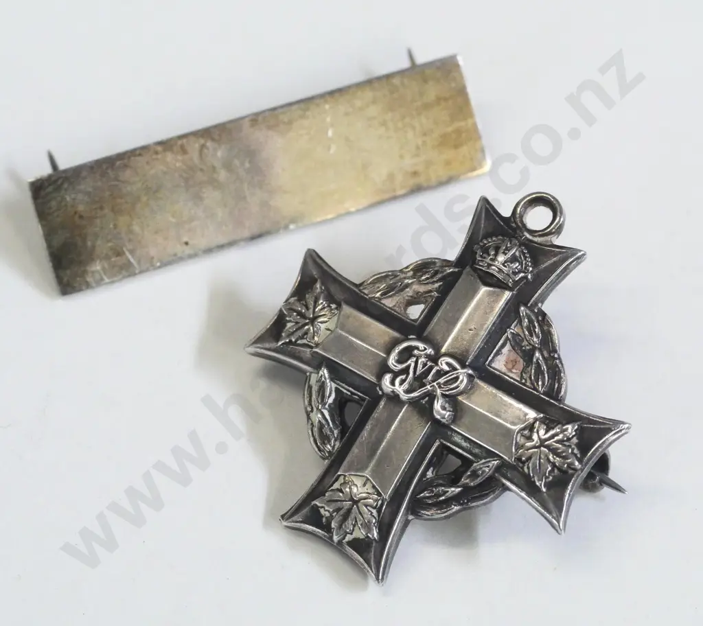medal engravedB.24019 CPL. J.Cairns [r sterling]& bar no engravings Image 1++