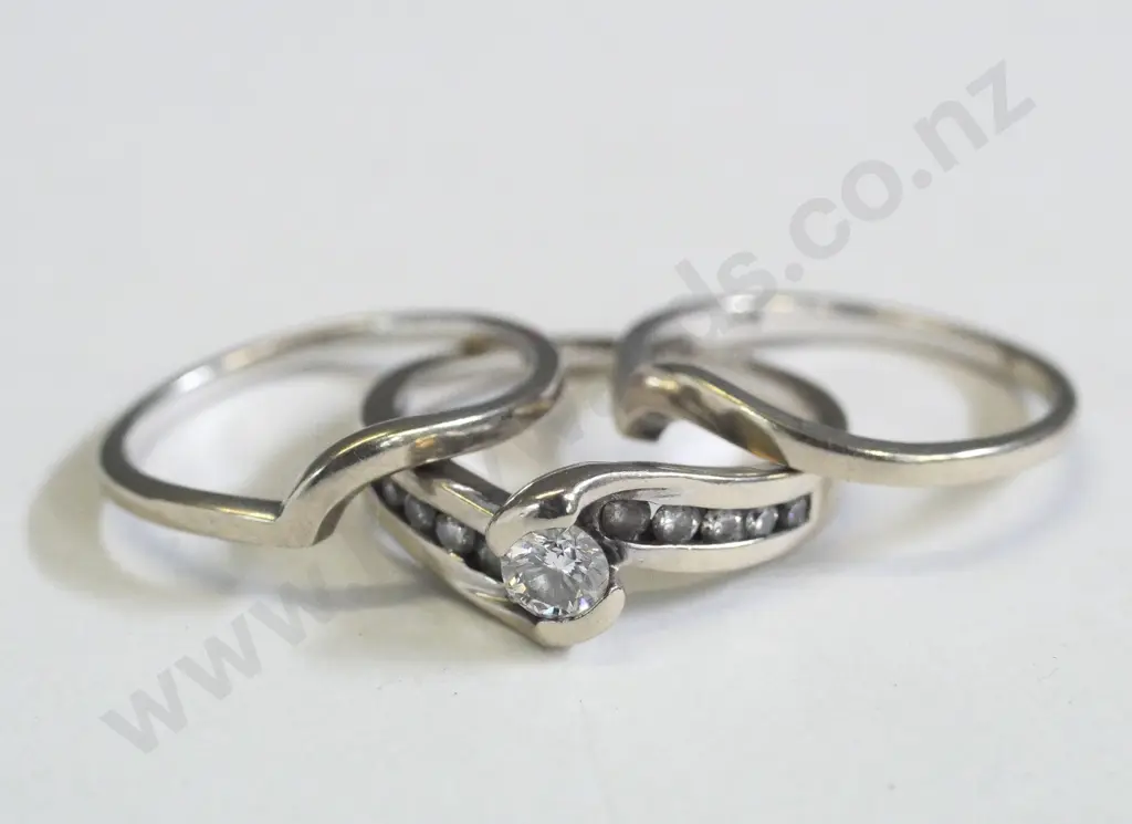 14k set of 3 rings  stamped 14k Image 1++