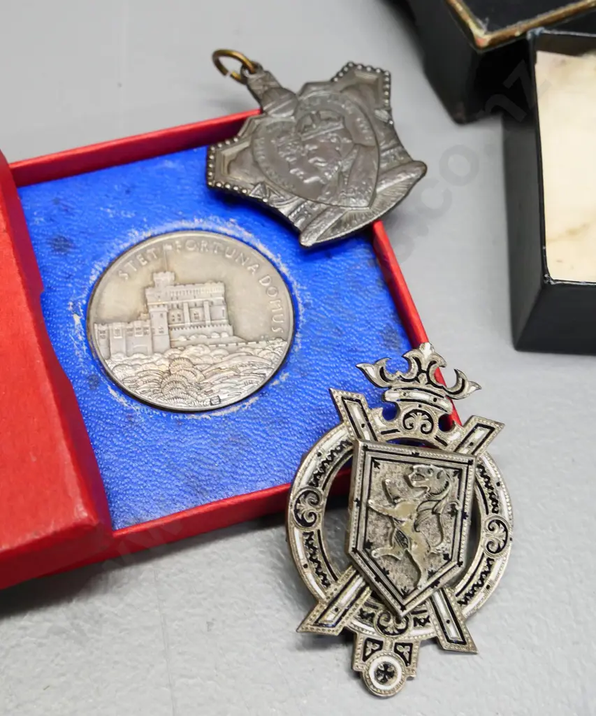 1935 George V silver jubilee coin, 1902 Edward VII coronation pendant, unmarked ornate enamelled metal badge Image 1++