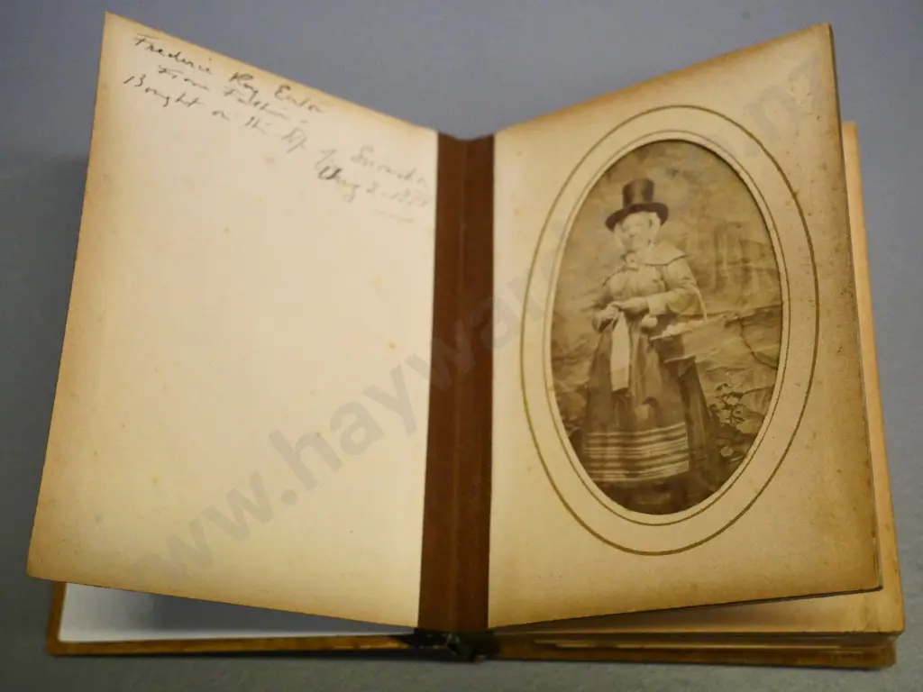 small photo album with wooden covers, Summit of Snowdon on front, dated 1888 - contains single and group portraits H120 Image 1++