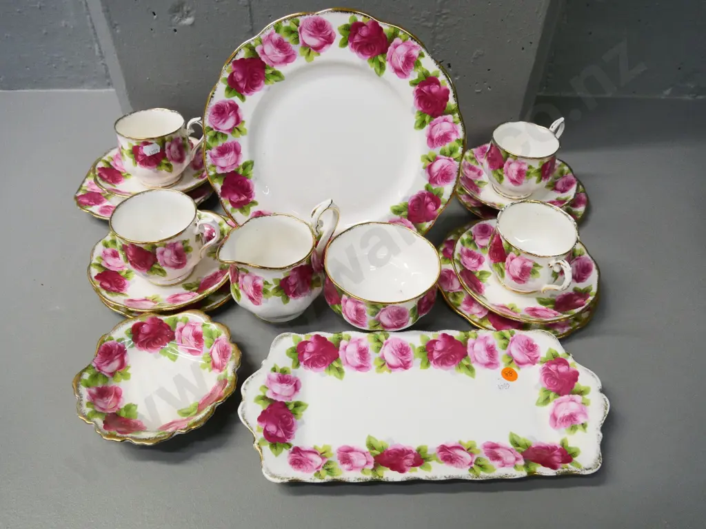 assorted Royal Albert  Old English Rose teaware - incl. 4 trios (one has cracked cup, one has wear to gilt) Image 1++