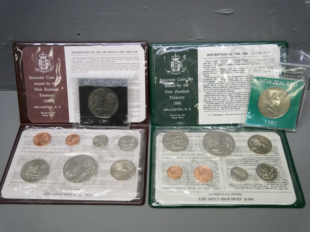 Cased New Zealand coin sets - 1980 and 1981 - souvenir sets with dollar and individual dollars Image 1++