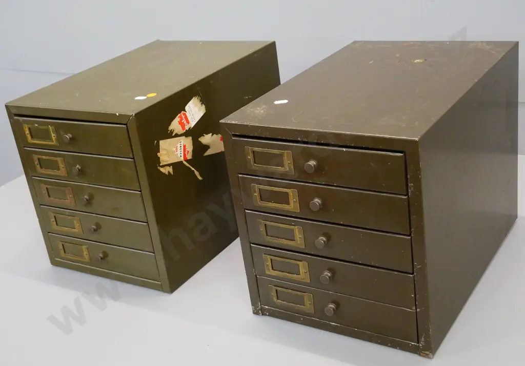 two painted metal 5-drawer cabinets H-290 W-260 D-380 - both have minor corrosion dents and/or dents Image 1++