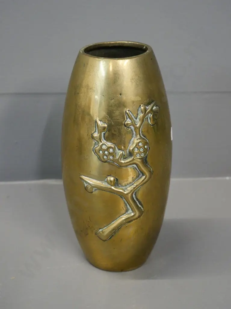 Chinese heavy brass blossom leaf pattern vase with maker's mark on base H-195 Image 1++