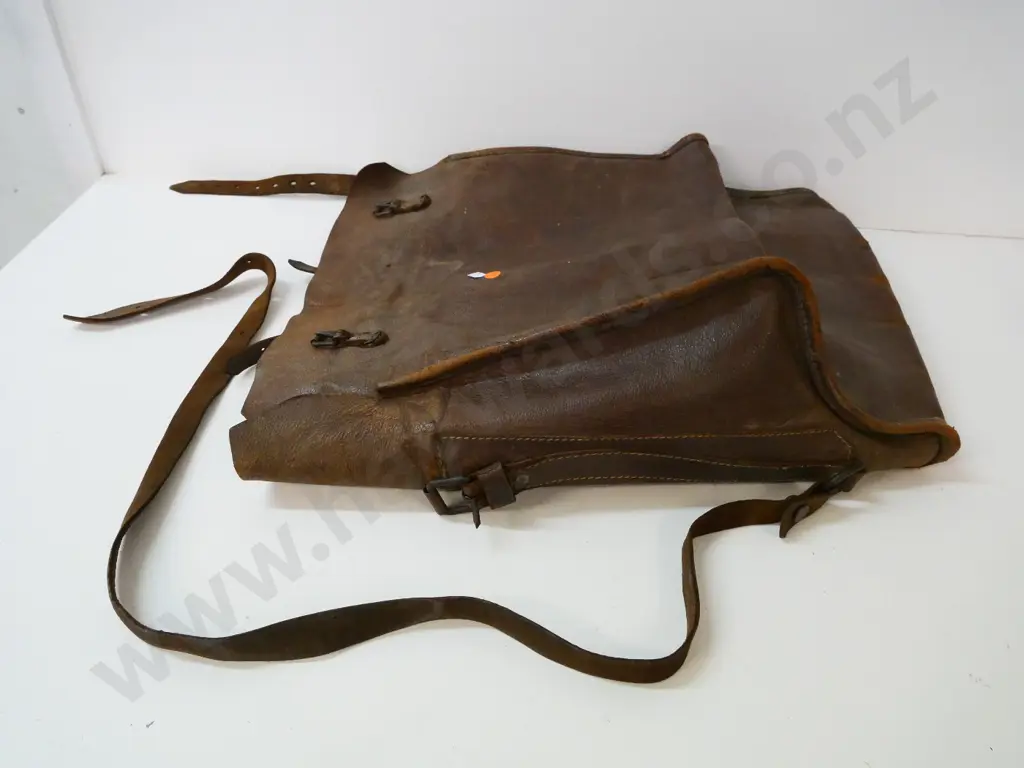 vintage soft leather piano accordion bag with shoulder and closure straps H-480 - some wear and tear Image 1++