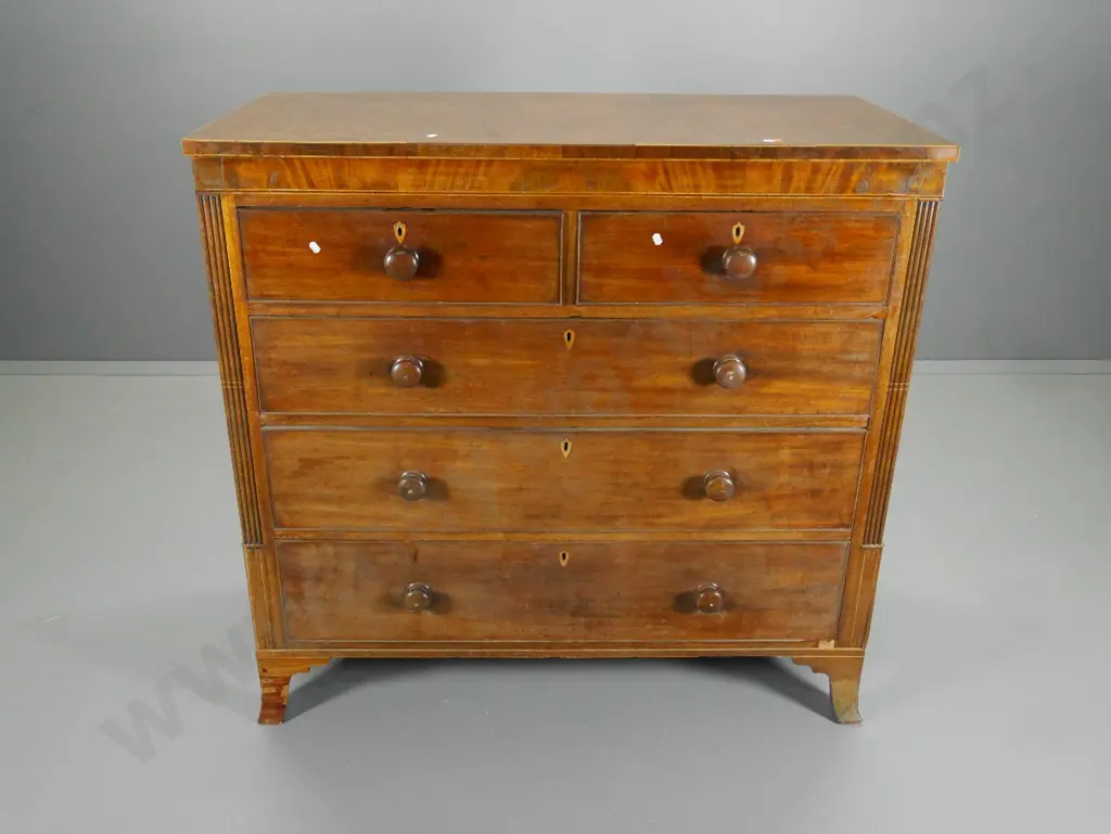 mahogany 5-drawer chest w/banded veneer on front - missing beading & piece on back at top H1110 W1150 D530 Image 1++