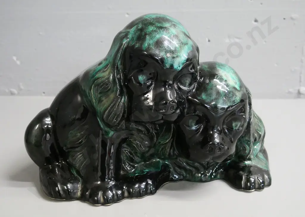 Blue Mountain pottery figure - 2 puppies H-210 W-310 Image 1++