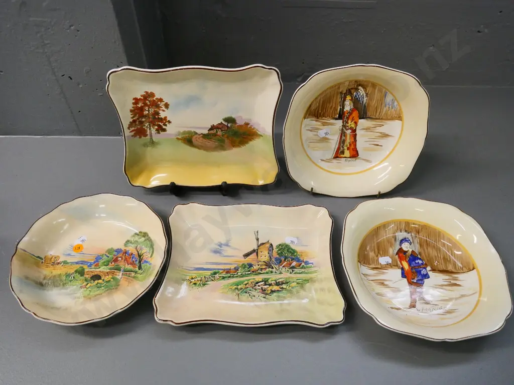 2 Tunstall Shakespeare bowls & 3 Royal Doulton items: English Cottages dish, Summertime in England bowl and dish Image 1++