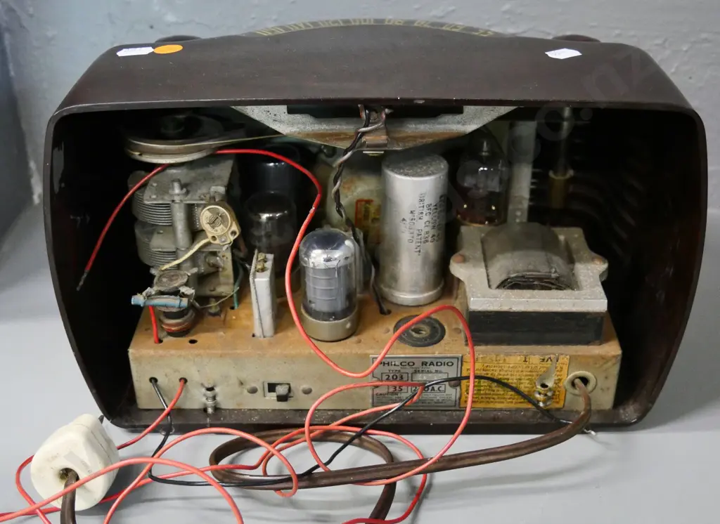 Philco brown bakelite cased mantel radio - working H-200 W-300 D-160 Image 1++