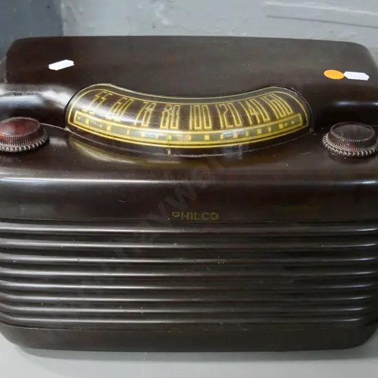 Philco brown bakelite cased mantel radio - working H-200 W-300 D-160