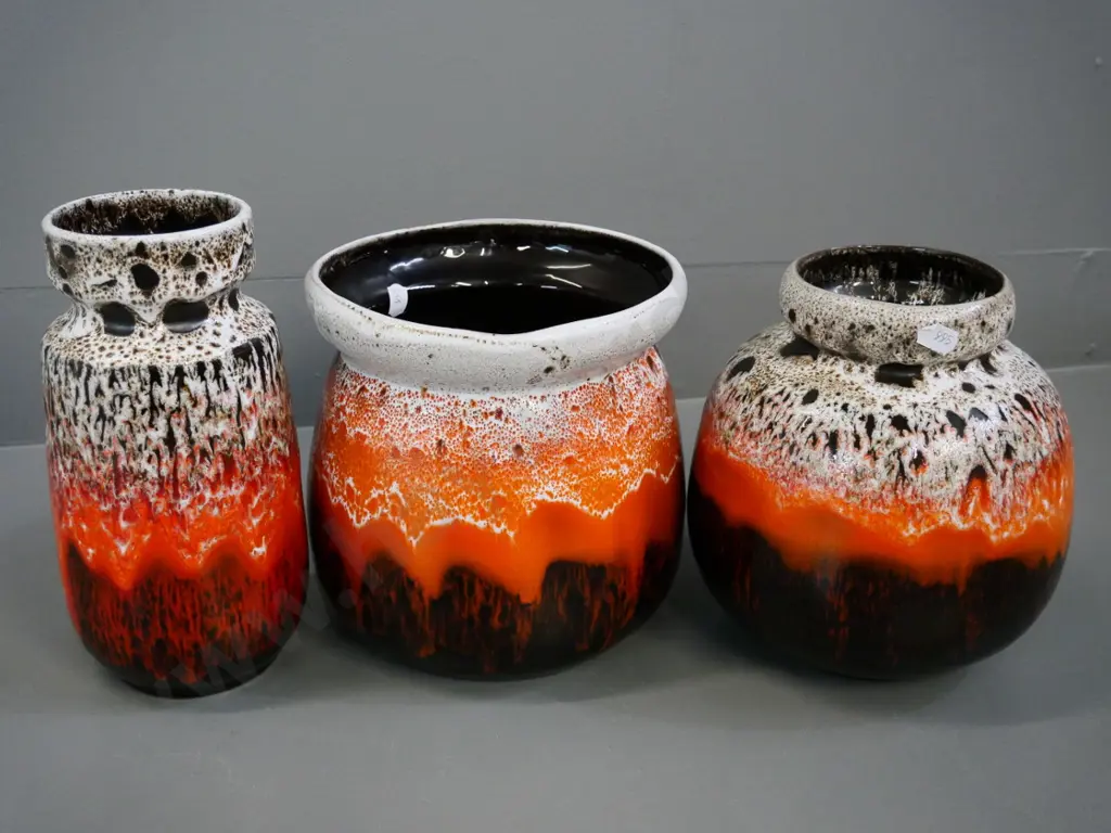 3 Blue Mountain trickle glaze pottery items - plant pot Diameter 170 and 2 vases, taller is H-210 Image 1++