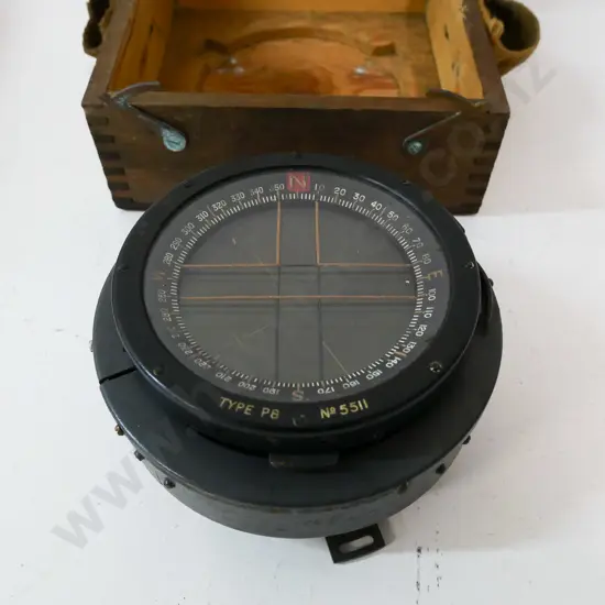 Husun Type P8 No. 5511 liquid-filled aeronautical compass in fitted wooden case - diameter 140