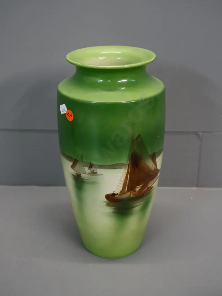 Foley Fiance hand-painted vase - sailing boats H-280 Image 1++