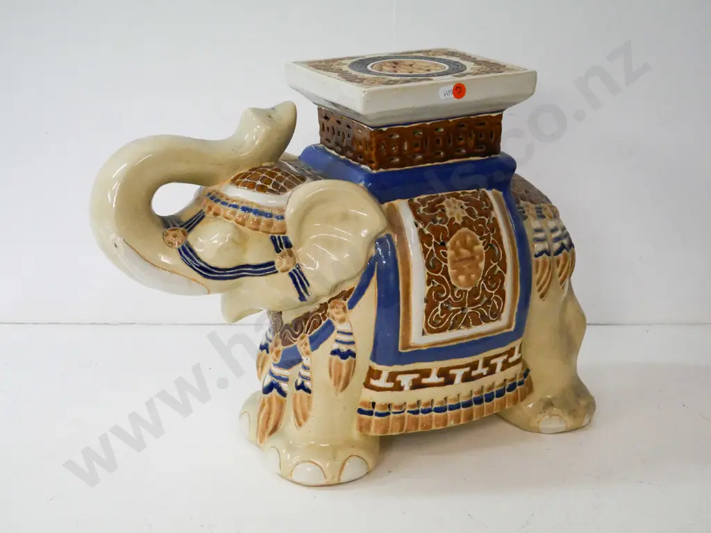 large elephant pot plant stand H-380 L-500 Image 1++