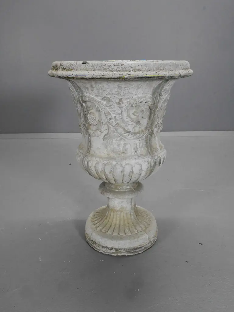 large classical style cast concrete garden urn H-530 Diameter 440 at top Image 1++