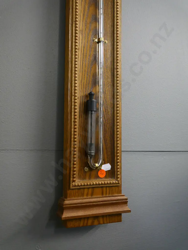 Torricelli English oak-cased wall thermometer / mercury barometer H-1030 W-145 Image 1++