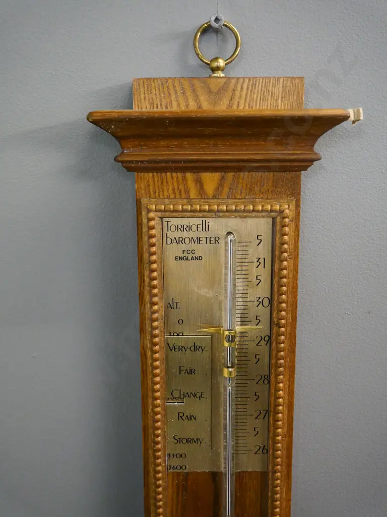 Torricelli English oak-cased wall thermometer / mercury barometer H-1030 W-145 Image 1++