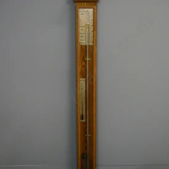 Torricelli English oak-cased wall thermometer / mercury barometer H-1030 W-145