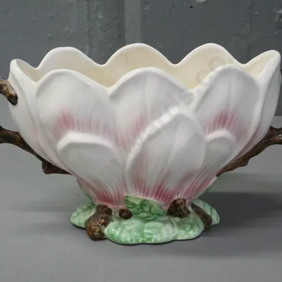 Sylvac lotus or water-lily handled vase No. 3221 - some discolouration H-160 W-300 at handle