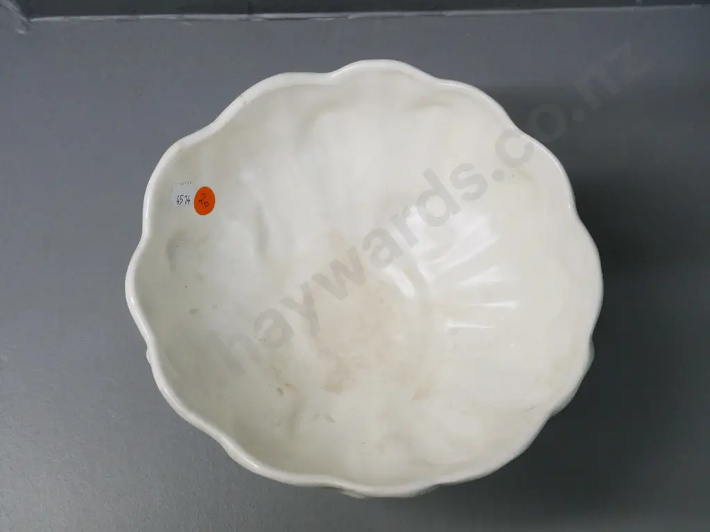 Sylvac lotus or water-lily comport bowl No. 5196 - some discolouration H-180 D-210 Image 1++