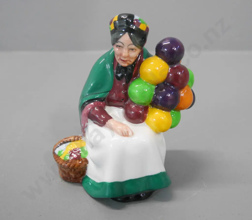 Royal Doulton balloon sellers figurine H-100 Image 1++