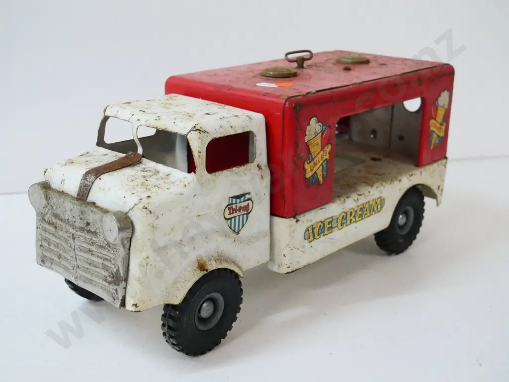 vintage Triang ice cream truck with working music box - has corrosion and pitting, may be missing parts L-400 Image 1++