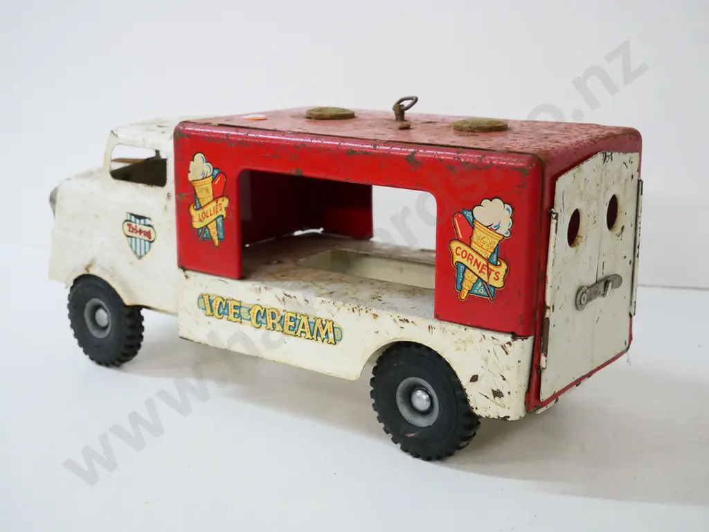 vintage Triang ice cream truck with working music box - has corrosion and pitting, may be missing parts L-400 Image 1++