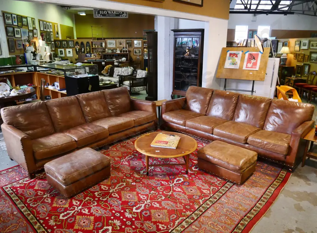 2x Ralph Lauren club-style 4-seater settees w/antiqued finish leather w/large brass studding H800 L2520 D1000 Image 1++