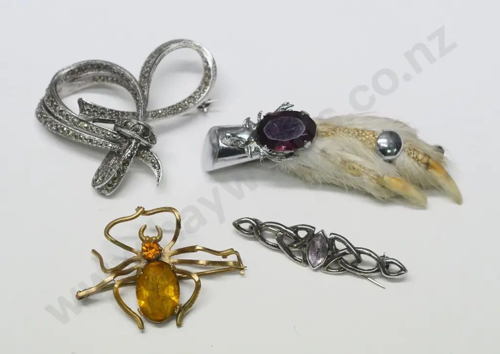 4 brooches - silver bar brooch stamped 925, insect brooch, marcasite brooch & grouse foot brooch Image 1++