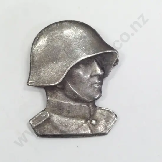 German sweetheart brooch in the form of a soldiers head - P Kramer Neuchatel