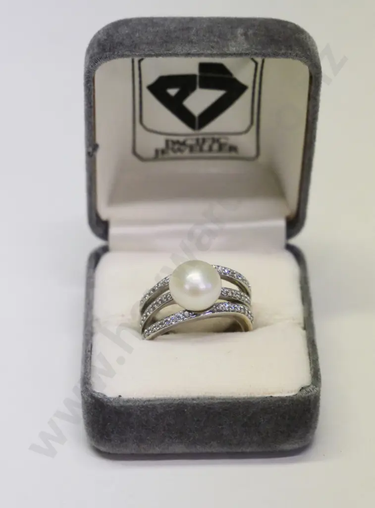 pearl & cz dress ring stamped 925 Image 1++