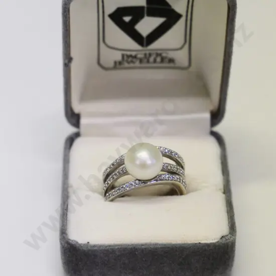 pearl & cz dress ring stamped 925