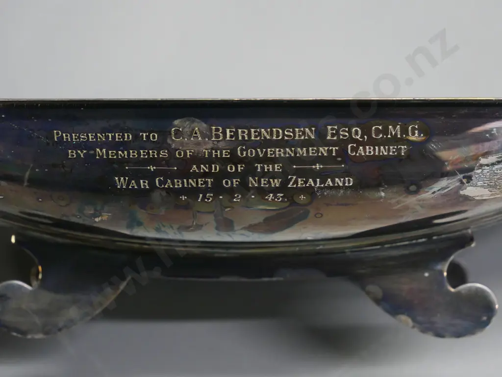 2 deco vintage plated serving dishes with 1943 inscriptions from NZ government war cabinet & external affairs Image 1++