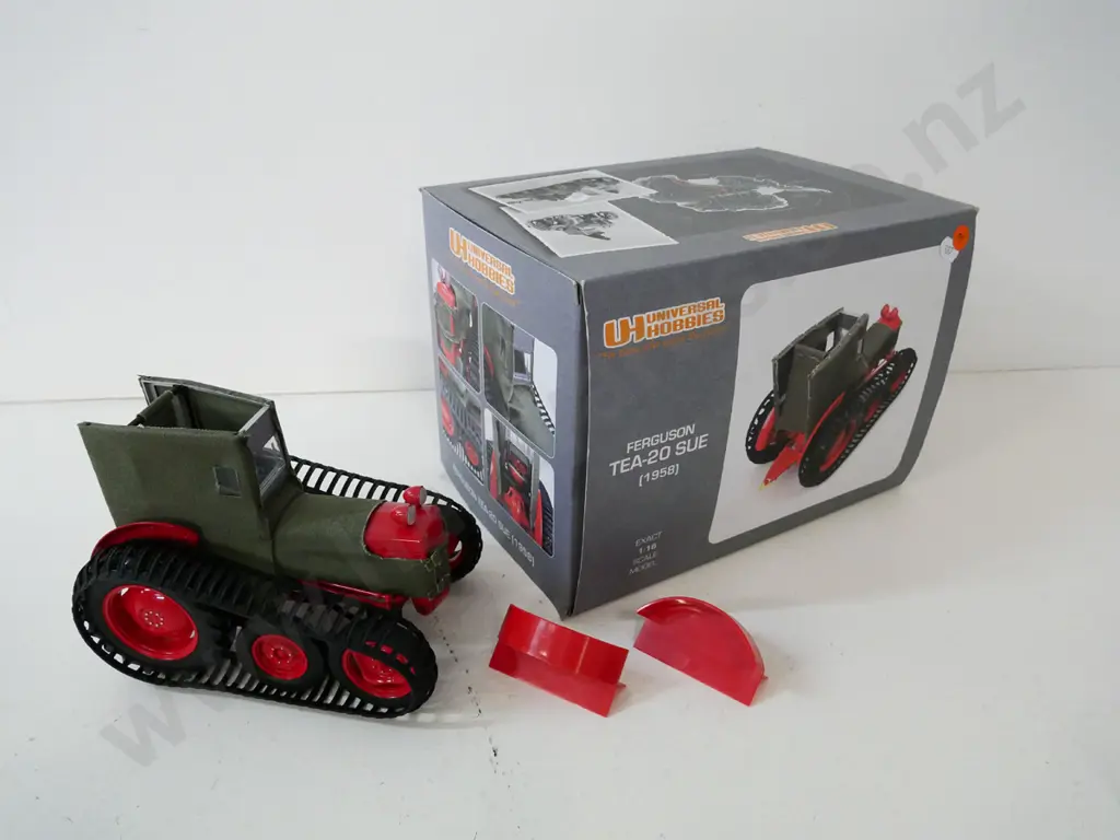 boxed Universal Hobbies die-cast model vehicle - 1:16 scale 1958 antarctic expedition Ferguson Tea-20 tractor Image 1++