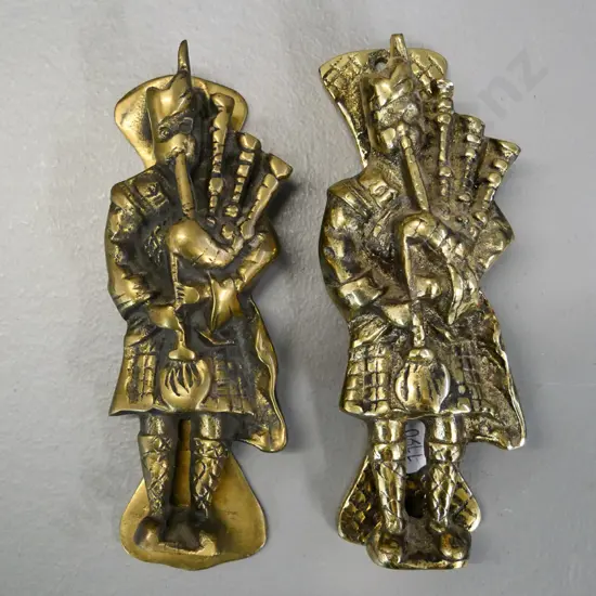 2 brass Scottish piper themed door knockers - each H-150