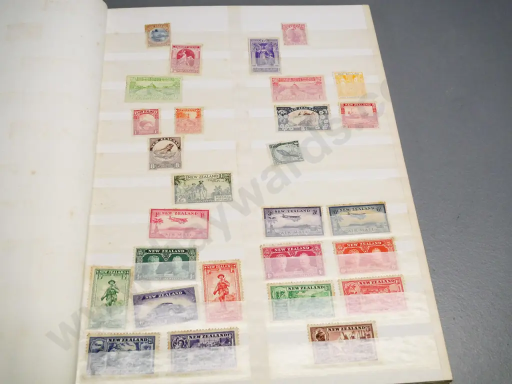 album of 20th century New Zealand stamps - Image 1++