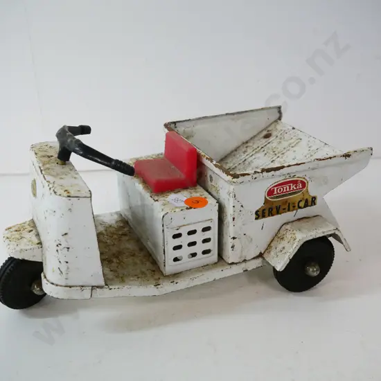 vintage Tonka 3-wheel Serv-i-car vehicle with tipping back - has corrosion and pitting L-240