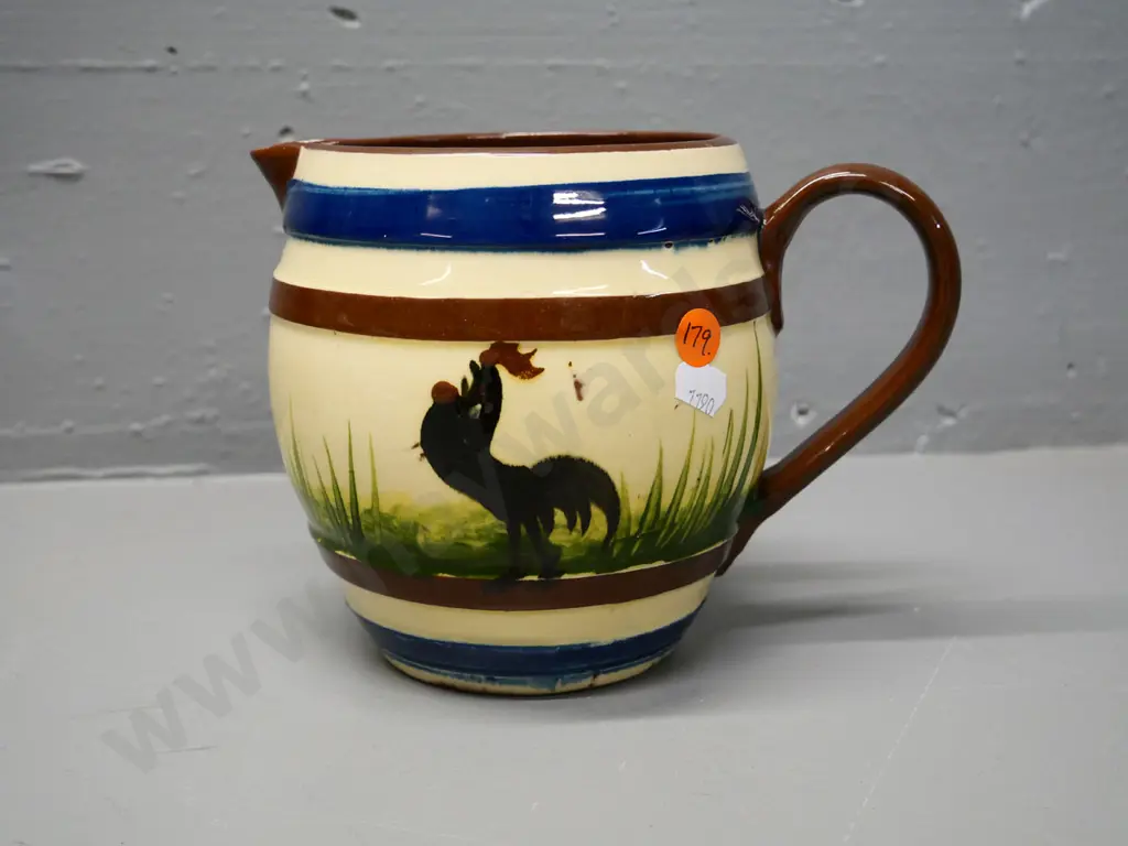 large Torquay ware cockerel motif jug - glaze fault to spout H-145 Image 1++