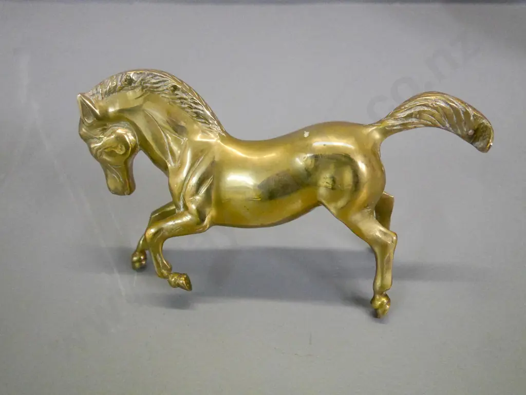brass horse figurine H-120 W-220 Image 1++