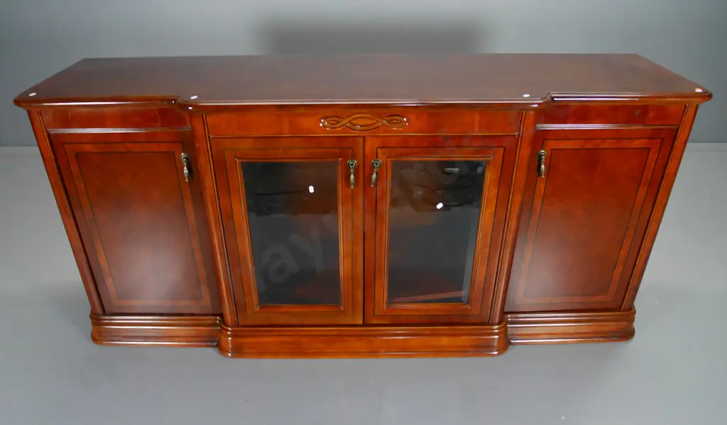 reproduction mahogany sideboard with flame veneer, brass handles, 2 solid and 2 glazed doors H850 W1850 D520 Image 1++