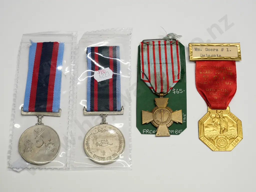 2 Pakistan medals, French medal  & dept of Oregon Pendleton 1946 medal Image 1++