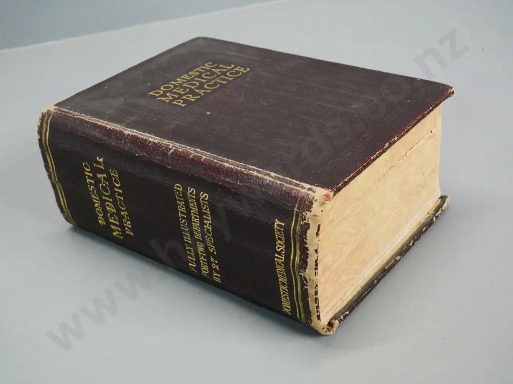 large volume 'Domestic Medical Practice' with life-flap colour anatomical illustrations etc. - loose pages, wear etc. Image 1++